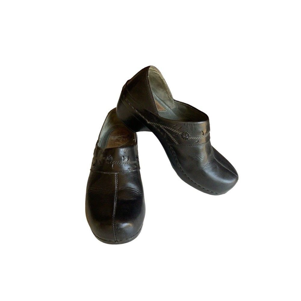 DANSKO Black Leather Floral Cutout Women’s Clogs Size 39, size 8 US